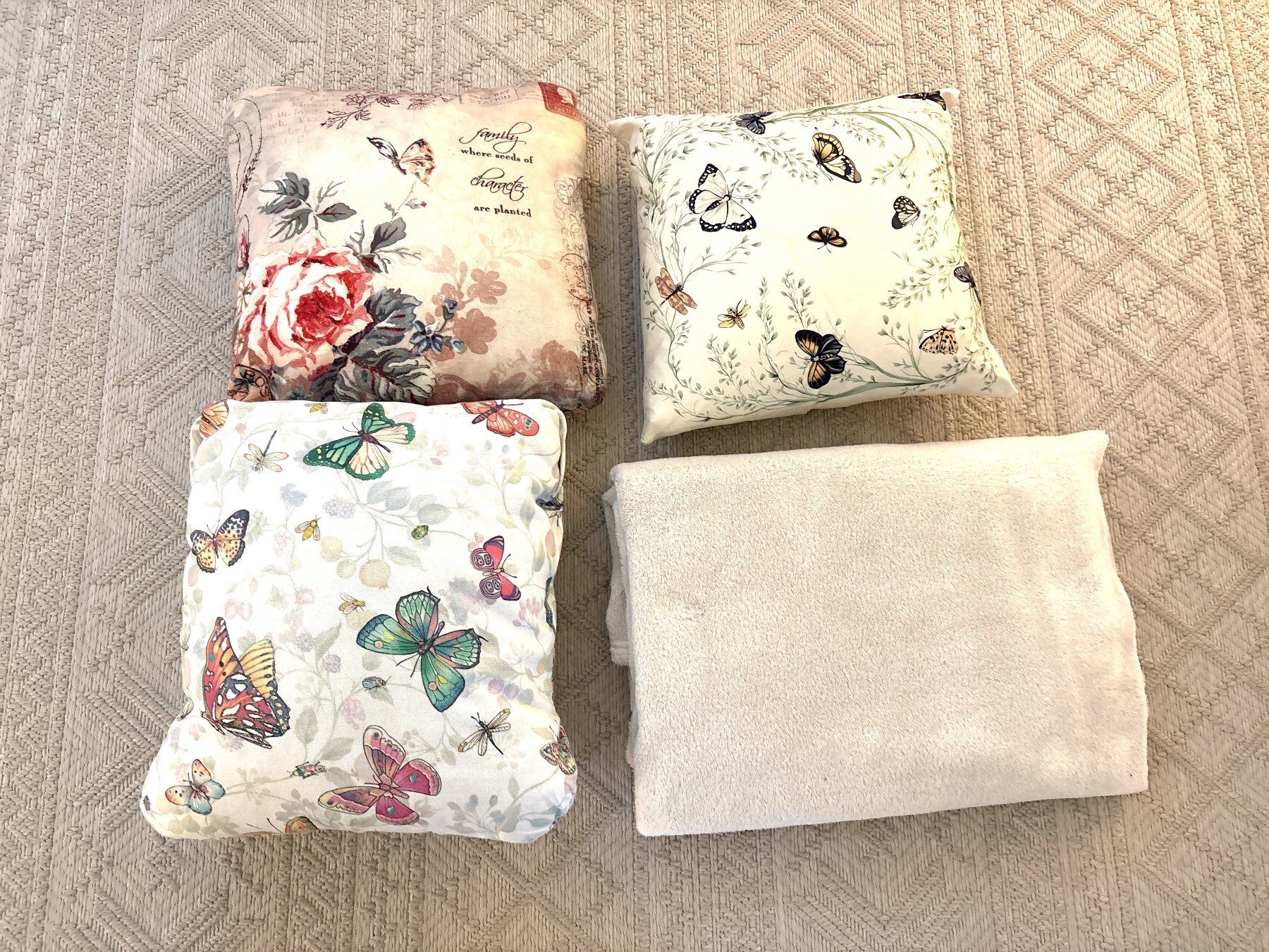 Cuscini: Dekokissen mit Kuscheldecke zusammen – Nuovo (secondo la descrizione) da Glattbrugg venduto da Ariel012 2