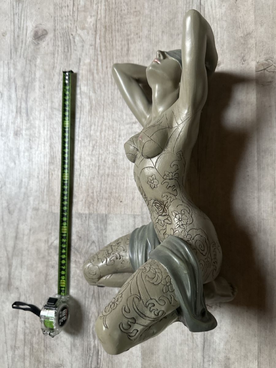 Sculture & Statue: Skulptur Frau mit Tattoos, Kunstobjekt – Usato da Arisdorf venduto da Thor63 2