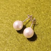 Ohrstecker weiss, gebürstet, Grösse 8 mm