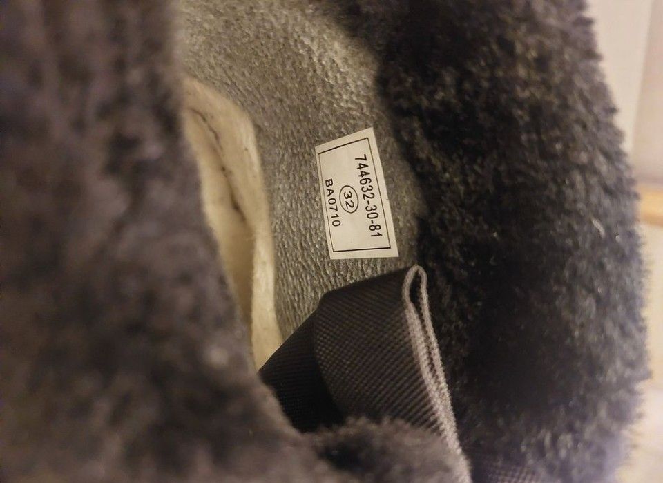 Kickers Scarpe per ragazzi: Winterboots von Kickers Gr.32 – Usato da Baar venduto da phlys 1