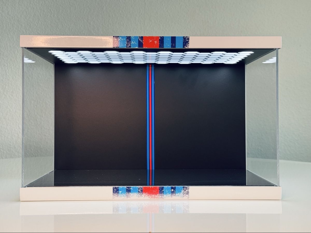 Martini Modellini d'auto: 1:18 Martini Racing Vitrine – Nuovo (secondo la descrizione) da Safenwil venduto da marchaui 1