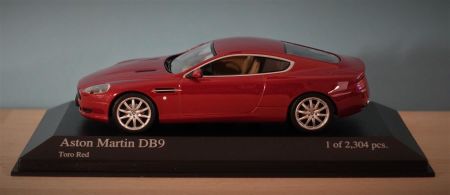 Aston Martin DB9, 2003,  1:43, Minichamps. Art. 400 137 324.