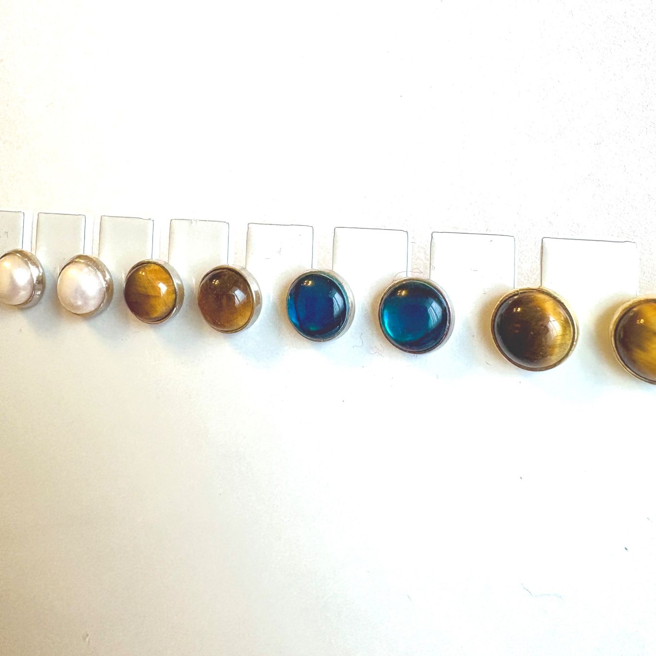 Ohrringe & -stecker: Ohrstecker rund Cabochon 8mm 925 Silber Perle Perlmutt – Neu (gemäss Beschreibung) aus Zürich von goldfisch.schmuck 8