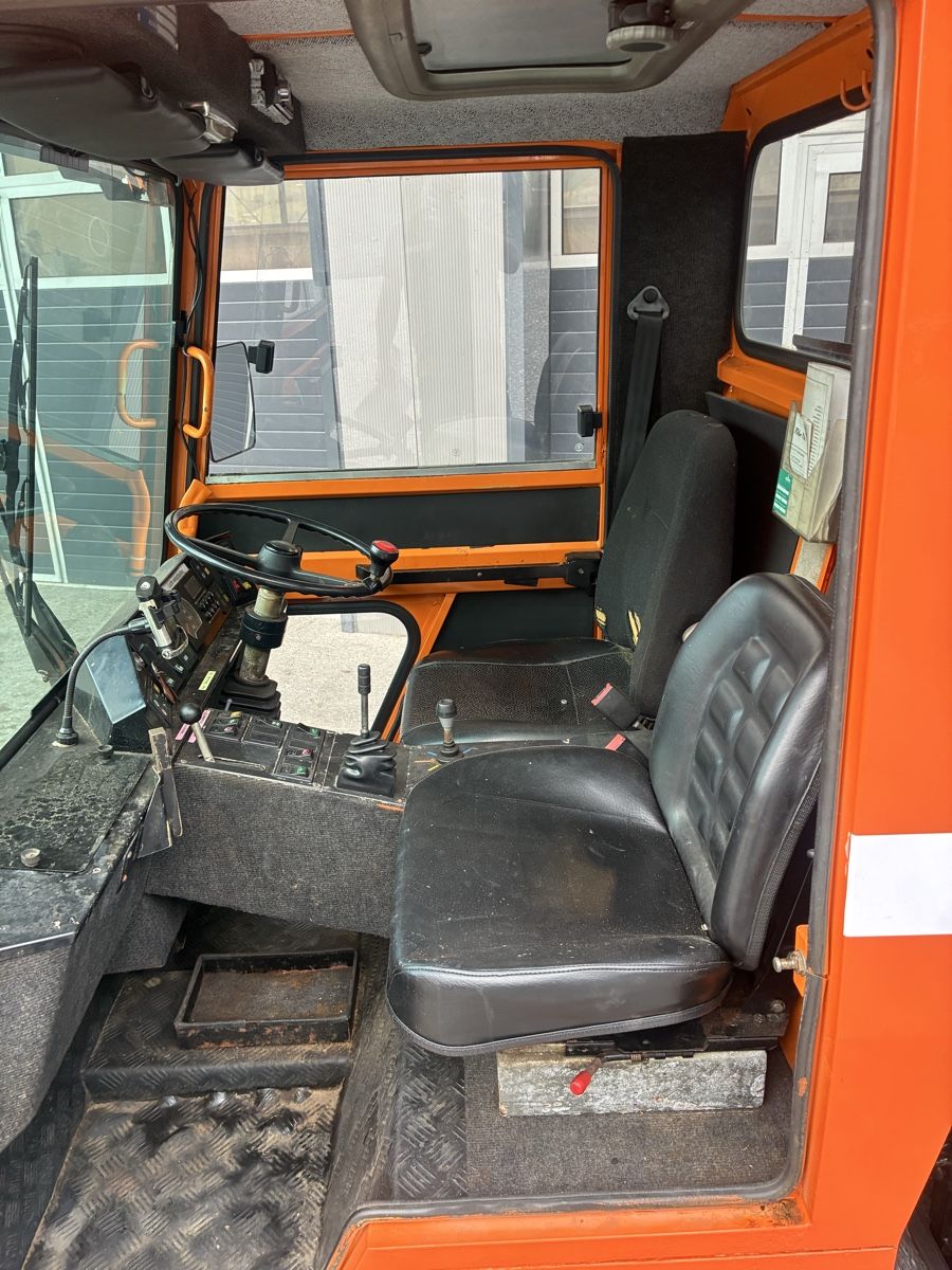 Veicoli commerciali: VMeili Kleintransporter mit Schneepflug gebraucht – Usato da Berschis venduto da 746383 4