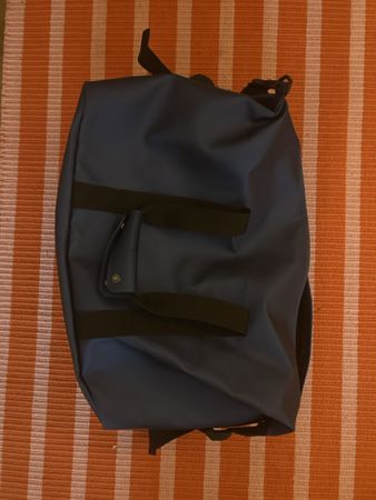 RAINS Weekend Bag, Reisetasche, Dunkelblau (shinny)