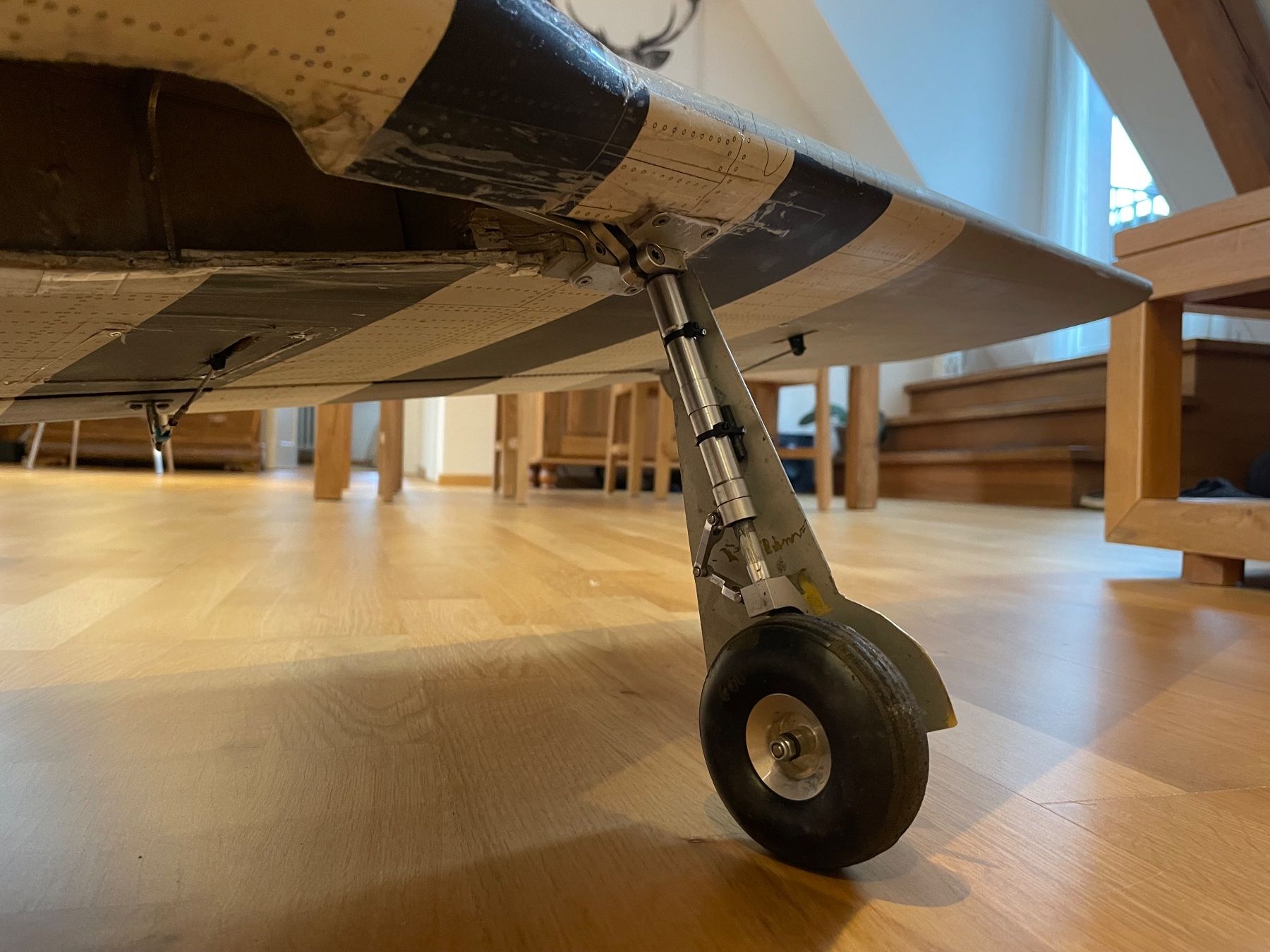 Kyosho Modellismo RC: Mustang P51 Kyosho Spw.1820 – Usato da Neftenbach venduto da CURRAT1 3