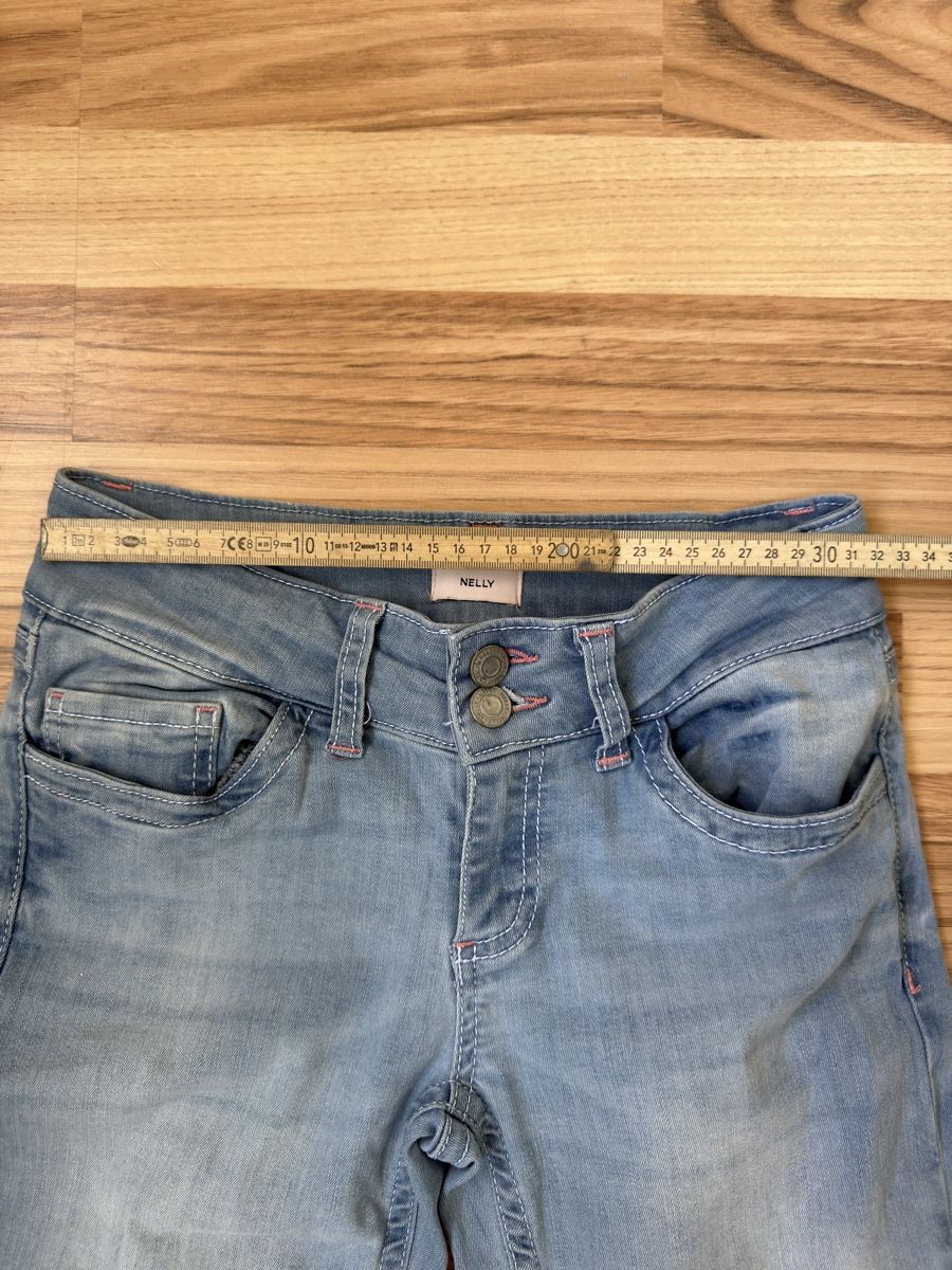 Jeans: Hell Blaue Bootcut Jeans – D'occasion à Allschwil par power9000 2