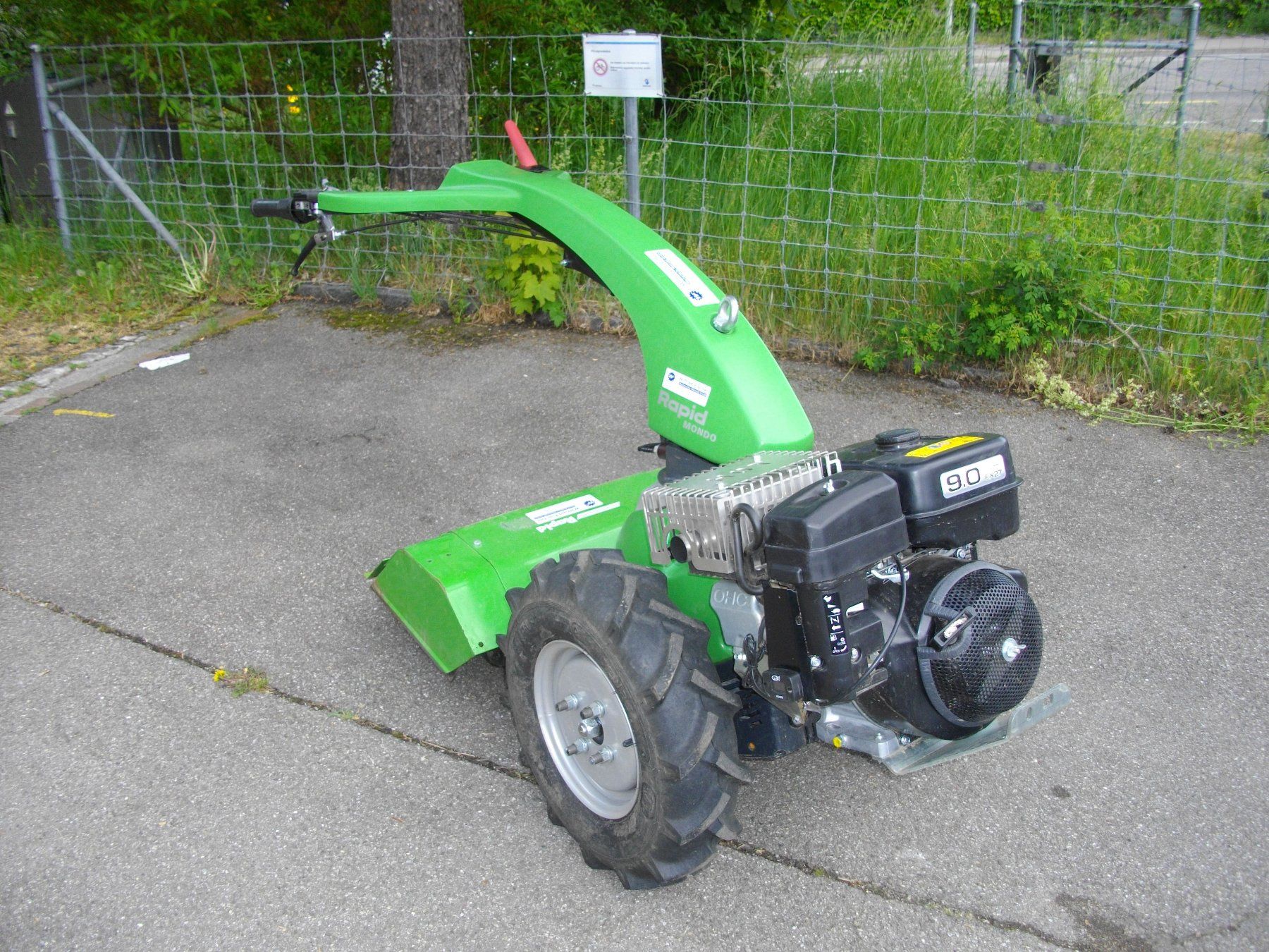 Rapid Tutte le macchine: Rapid Mondo mit Bodenfräse – Usato da Oetwil am See venduto da Luna519