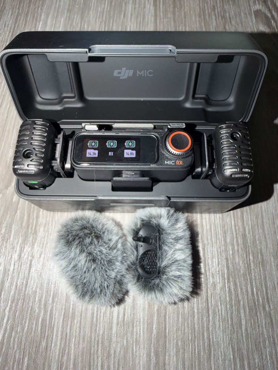 DJI Microphones: DJI Mic 2 (2 TX + 1 RX + Charging Case) – D'occasion à Horgen par AragornSt 1