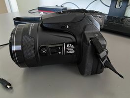 Nikon P900 + Akku + Ladekabel
