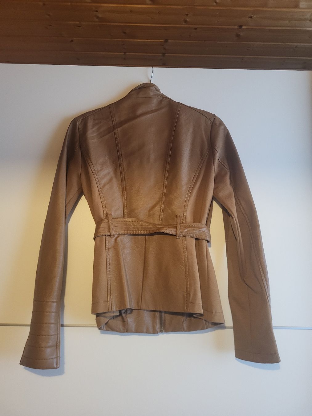 Guess Giacche: Stylische Guess Kunstlederjacke (S) – Usato da Malans GR venduto da caroline_F.85 1