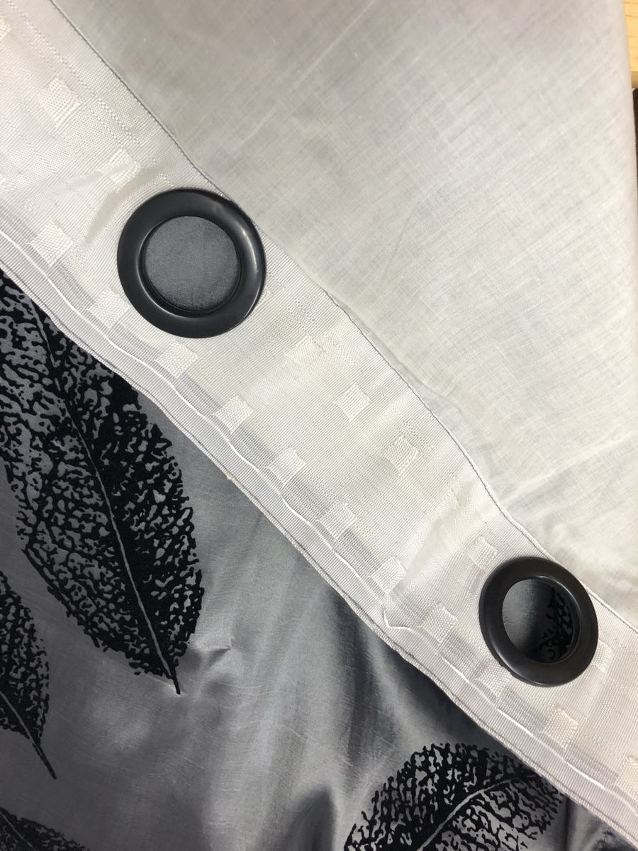 Tende: 1 Stuck Satin Vorhang, 140x260 – Nuovo (secondo la descrizione) da Zürich venduto da vadimi 4