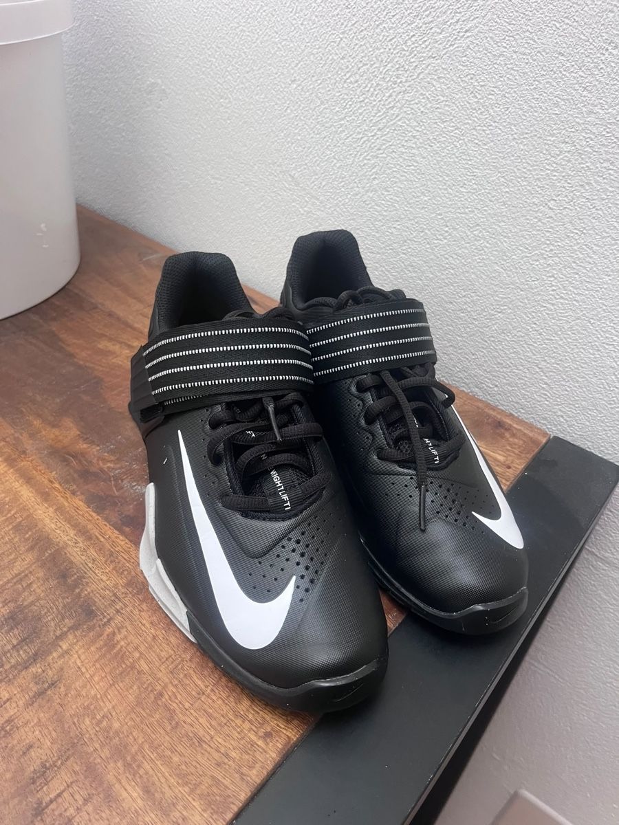 Nike Scarpe da donna: Nike Savaleos, powerlifting, weightlifting – Nuovo (secondo la descrizione) da Flawil venduto da Andrin.g97 1