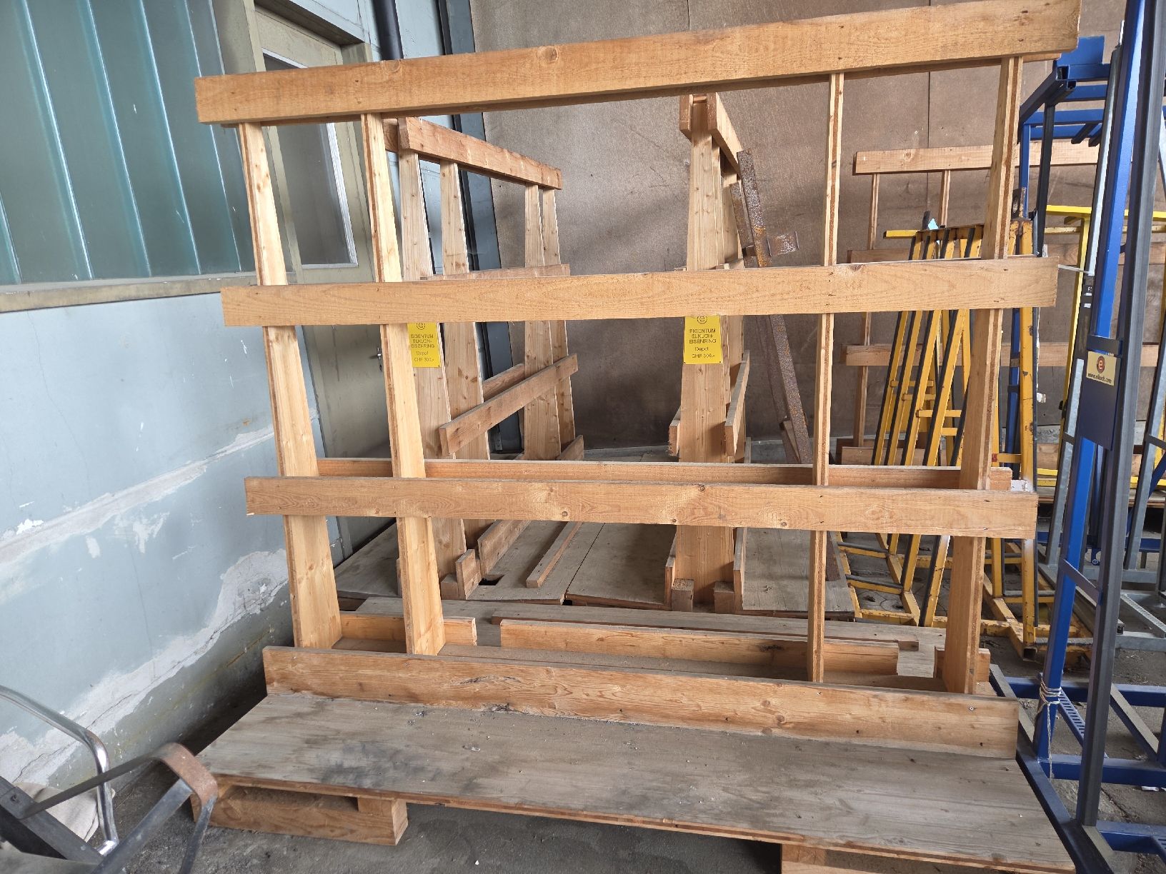 Altro per stoccaggio & trasporto: Glasbock, Plattenbock aus Holz 4Stk – Nuovo (secondo la descrizione) da Bürglen TG venduto da Slavi_B.81