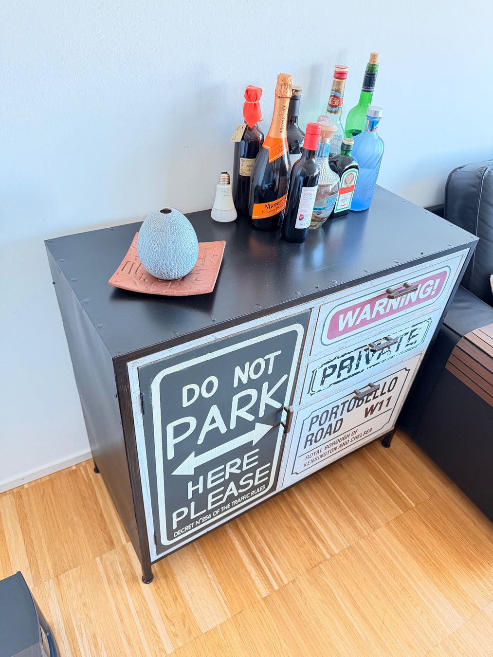 Allestimento di negozi e stand fieristici: Industrial Chic Sideboard - Einzigartiges Design Möbel – Usato da Basel venduto da fra_qkg6 1