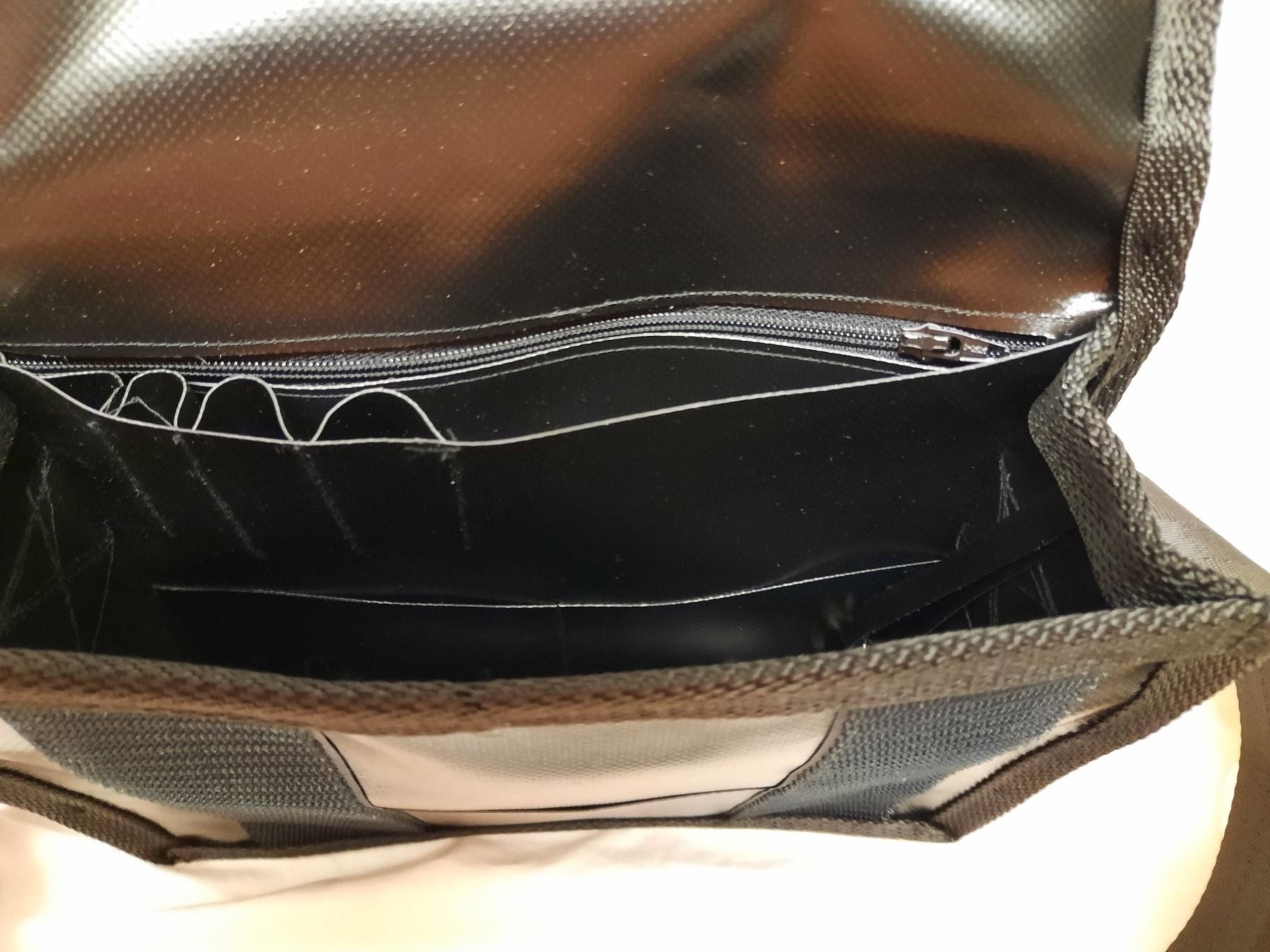 Taschen für Damen: Blachen-Handtasche -Korkstoff CHF. 28.00 – Neu (gemäss Beschreibung) aus Spreitenbach von Margot-09 2