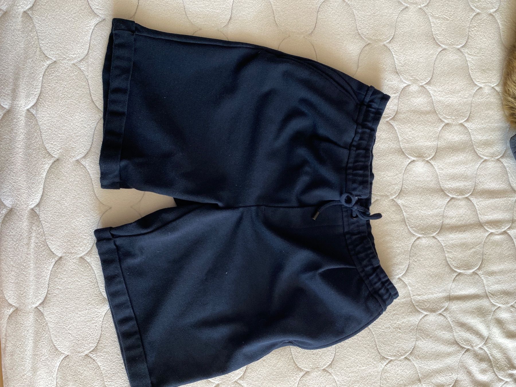 Zara Hosen: Zara - short bleu navy taille L – Neu (gemäss Beschreibung) aus Geneve von tom_d7f8