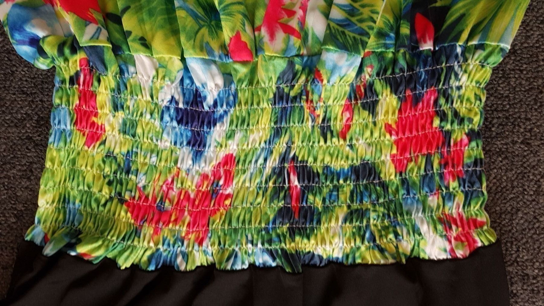 Vestiti: Schönes Kleid / Langes Abendkleid – Nuovo (secondo la descrizione) da Schöfflisdorf venduto da CrRG21 2