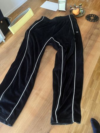 Trainingshose schwarz Grösse M guter Zustand
