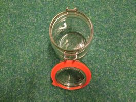 18 Einmachgläser. Höhe: 15cm