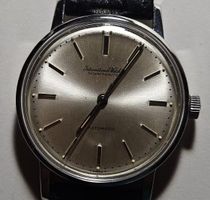 Montre IWC Schaffhausen, fin des années 60. Excellent état.