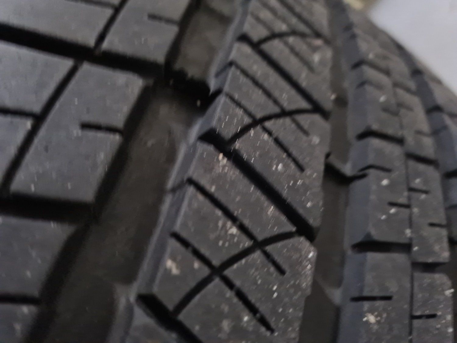 Mercedes-Benz Pneus & Kompletträder: Sommerreifen 275/45R20 – Neu (gemäss Beschreibung) aus Laupersdorf von strizini 3