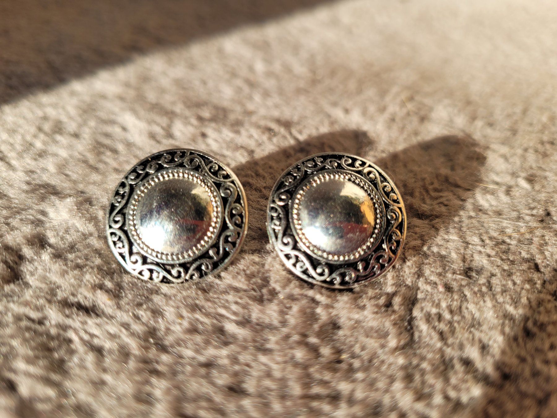 Orecchini pendenti & Orecchini a lobo: Silberfarbene Ohrstecker im Vintage Stil – Usato da Zollikofen venduto da WhiteCat 1