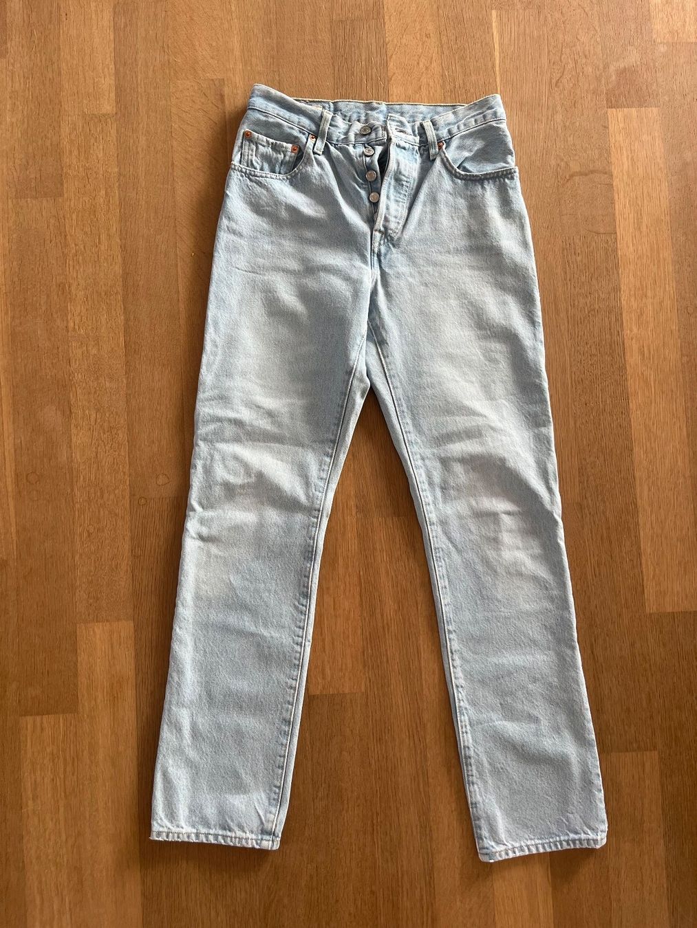 Levi's Jeans: Levi's Jeans Damen hellblau – D'occasion à Laupen BE par lee_ym6v