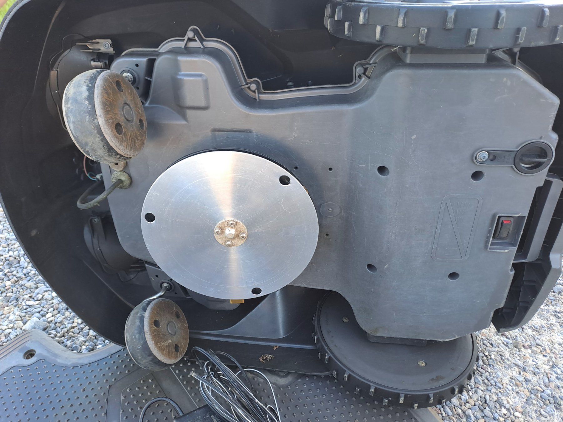 Husqvarna Tagliaerba: Automower Husqvarna 330x – Usato da Gossau SG venduto da aleks00 4