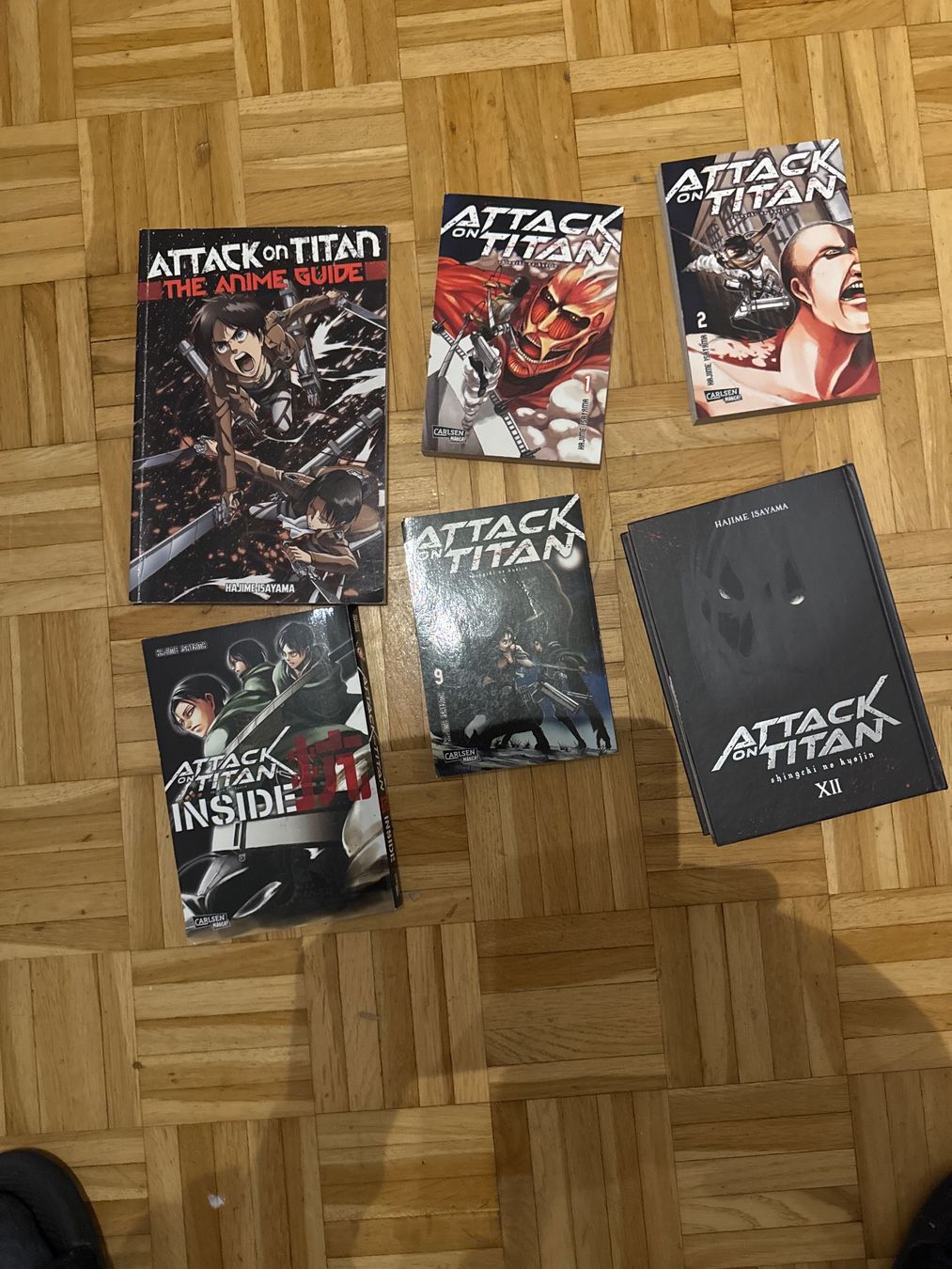 Fumetti: Attack on Titan Manga + Guide, 7 Bände – Usato da Wittenbach venduto da dan_9tkk