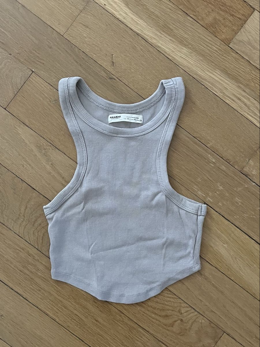 Pull&Bear Top: Pull&Bear Tanktops Set 2 Stück – Usato da Bern venduto da Lisa_Joy