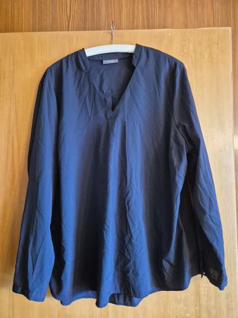 C&A Bluse, Grösse 48, dunkelblau/schwarz