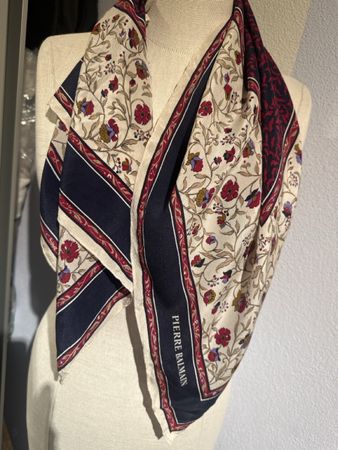 Pierre Balmain Foulard 70x70