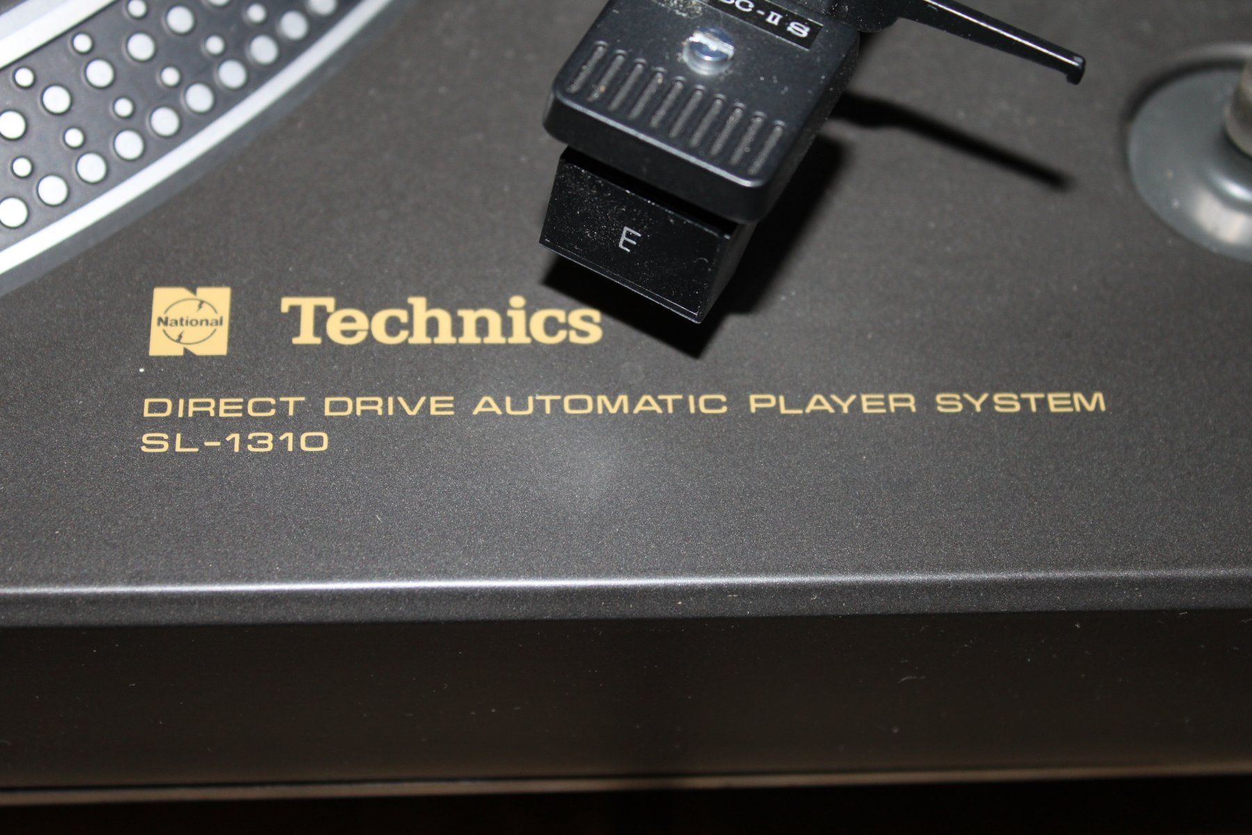Technics Plattenspieler: Technics SL1310 Plattenspieler, Direct Drive Automatic – Gebraucht aus Glarus von  6