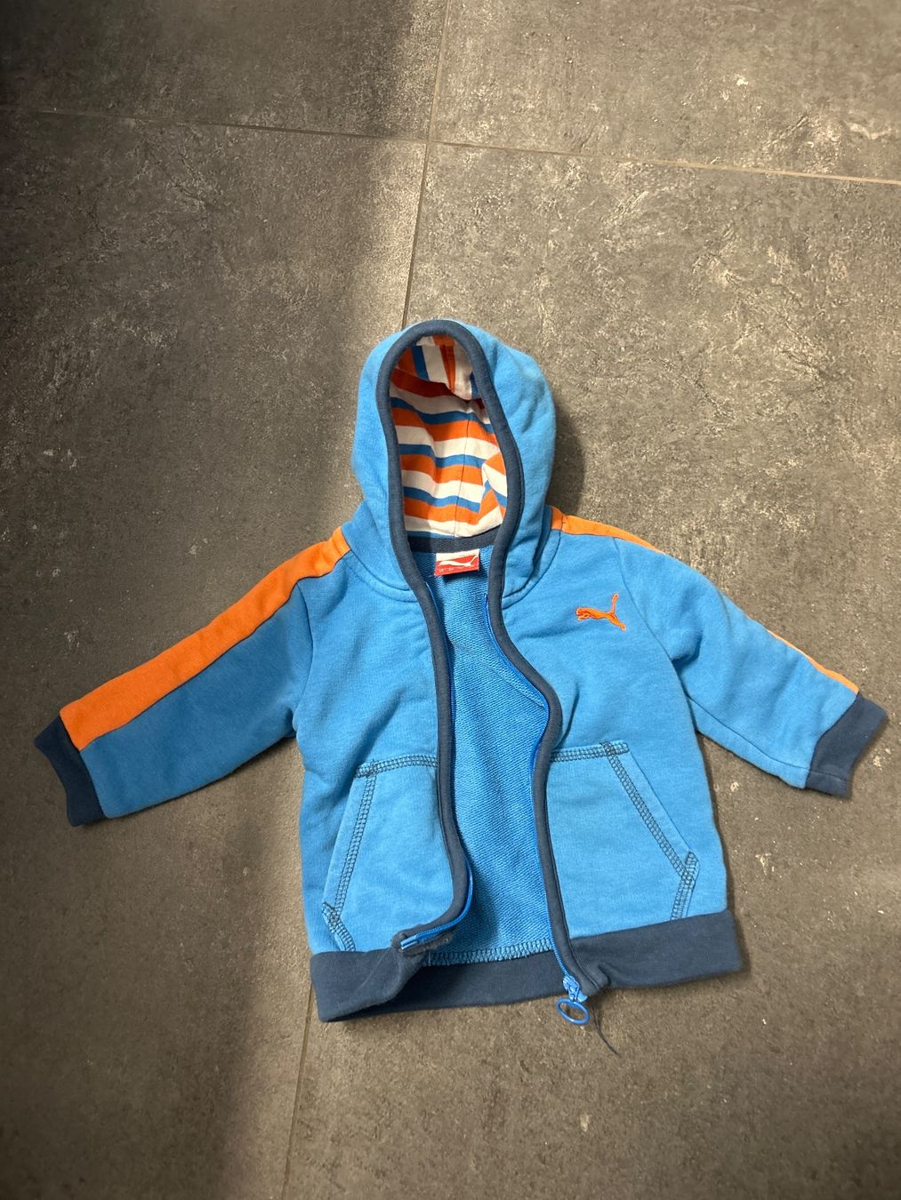 Puma Giacche & Cappotti: Puma Jäckli Gr. 62 NEU – Nuovo (secondo la descrizione) da Worblaufen venduto da Savanne05