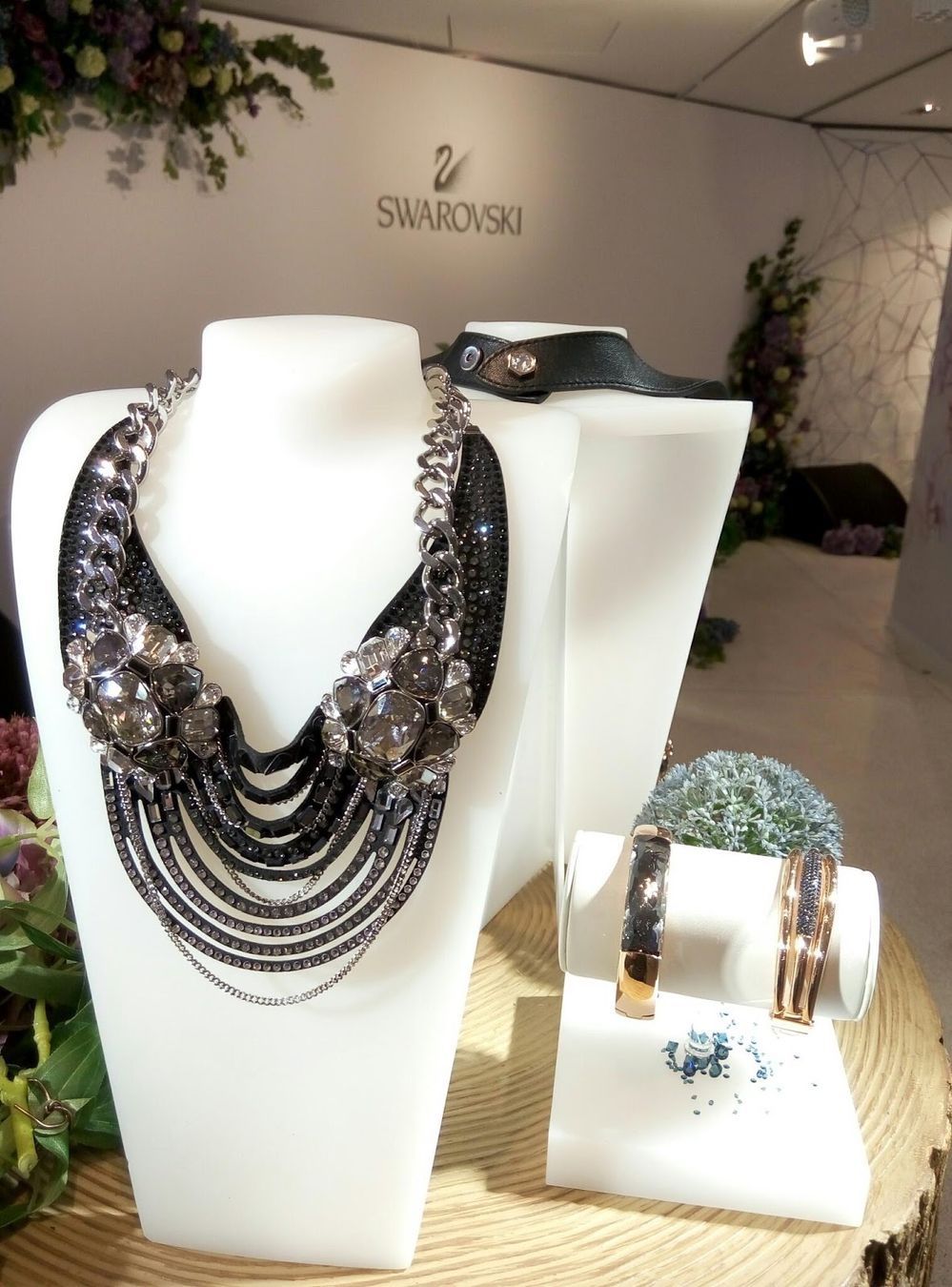 Swarovski Catenine: Swarovski Statement Kette neu & original XXL – Nuovo e nell'imballaggio originale da Kirchleerau venduto da Piroska05 1