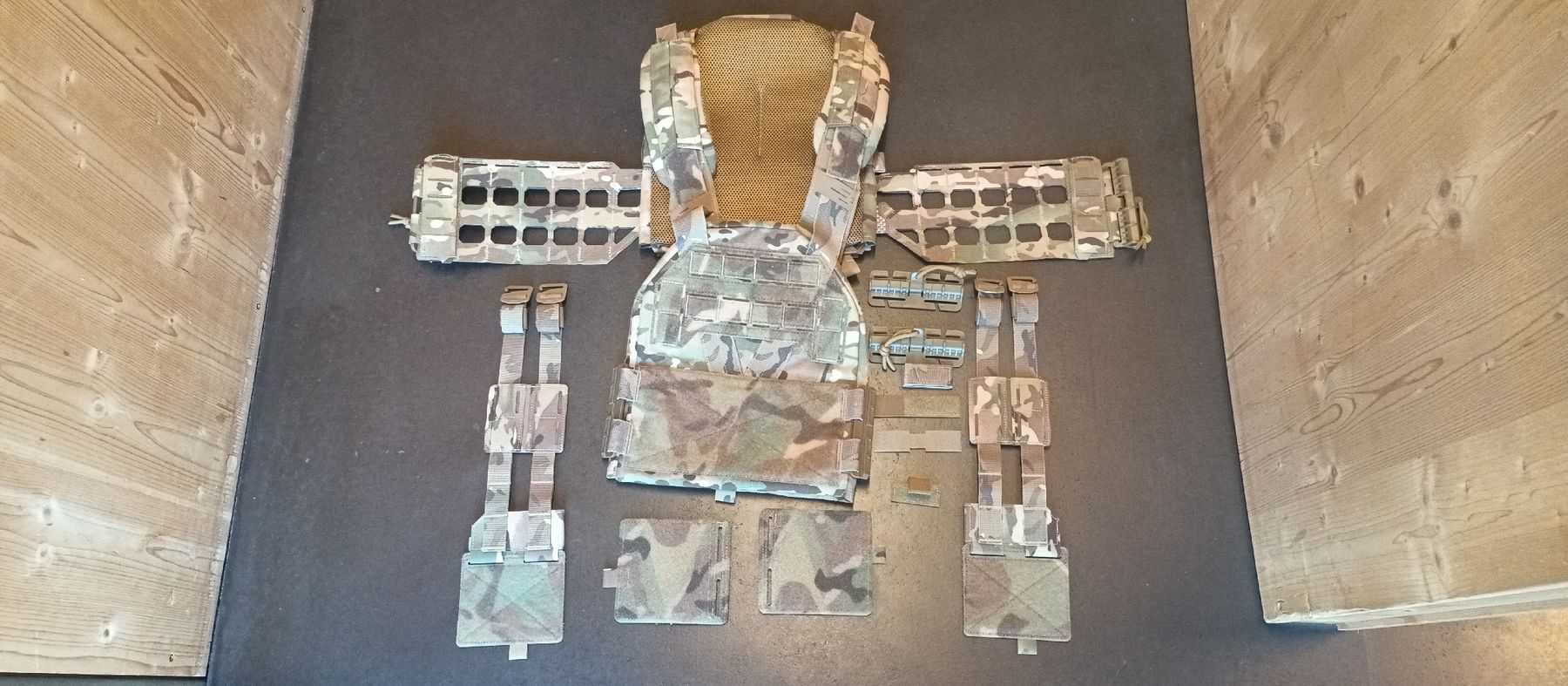 Schwimmwesten: Hochwertiger Plate Carrier  – Neu (gemäss Beschreibung) aus Grüsch von Corsin0076 3
