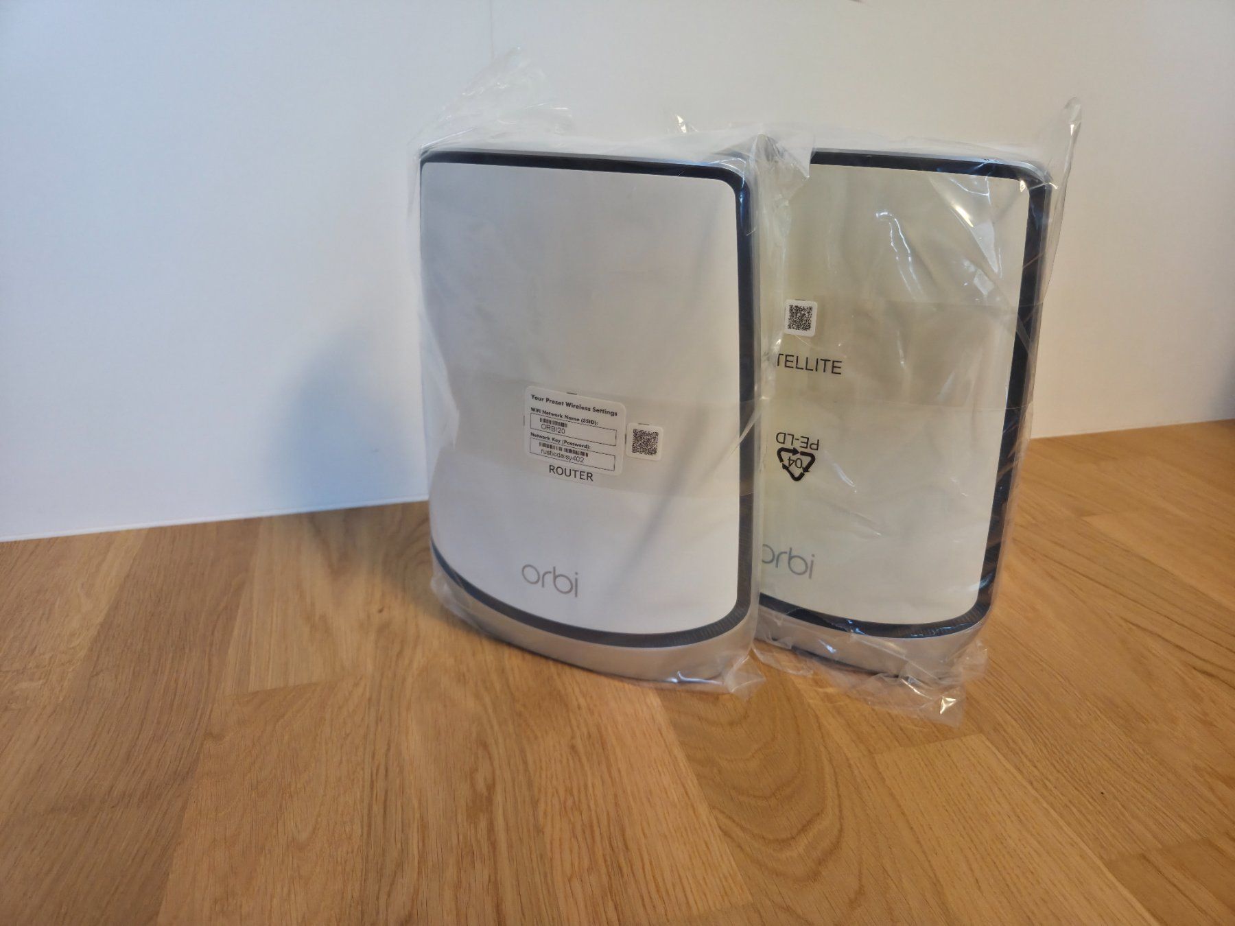 Netgear Modems & Router: NETGEAR ORBI WIFI 6 SYSTEM AX6000 RBK852 – Gebraucht aus Mühleberg von tot_5mfc 1