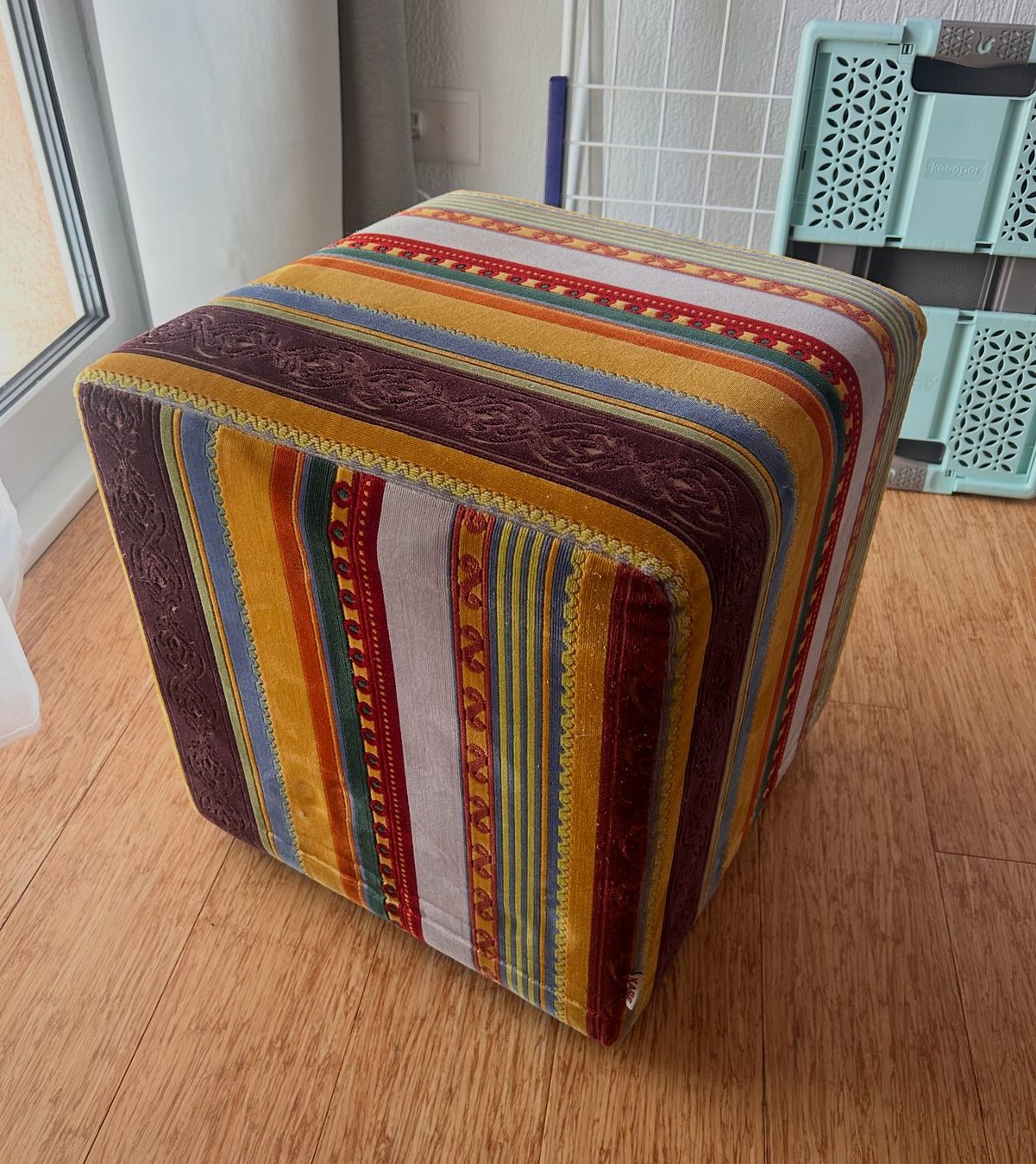 Kare Sgabelli: KARE Design Patchwork Hocker Sitzwürfel 40x40x40 cm bunt – Usato da Wettingen venduto da dav_6bqx