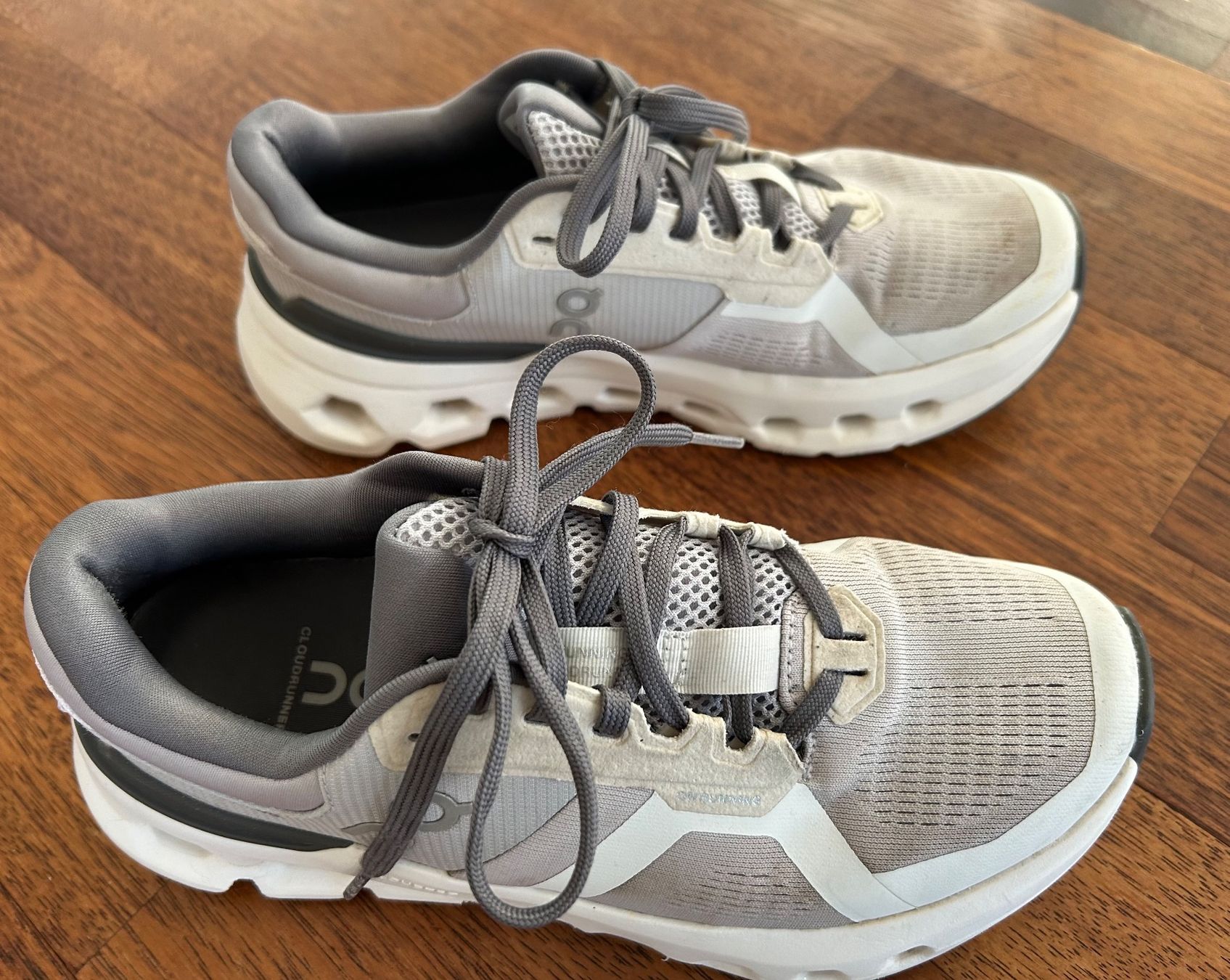On Scarpe da donna: ON Cloudrunner 2 Damen Laufschuh, 37 – Usato da Seuzach venduto da Megane1 1