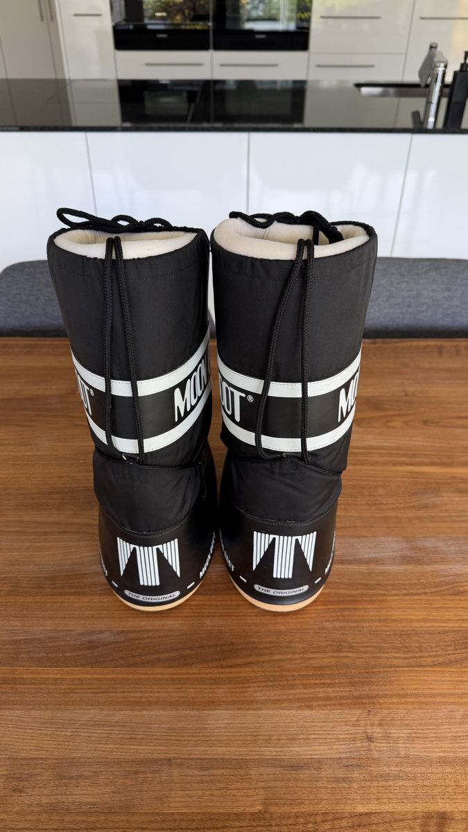 Moon Boot Scarpe da uomo: Originale Moon Boots von Tecnica – Usato da Männedorf venduto da MGB 1
