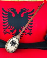 Albanisches Musikinstrument Qifteli