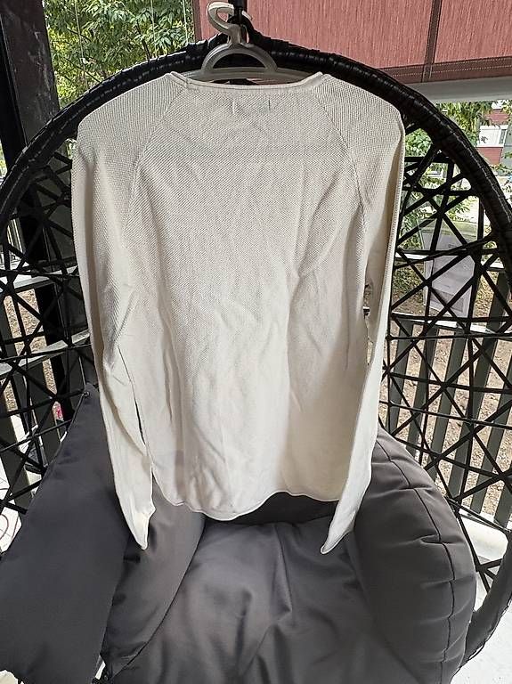 Pullover & Sweatshirts: Dünner Pullover  – Gebraucht aus Zürich von muz_2sy7 3