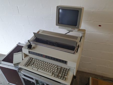 IBM 6788 Textsystem Typenradschreibmaschine Monitor Diskette