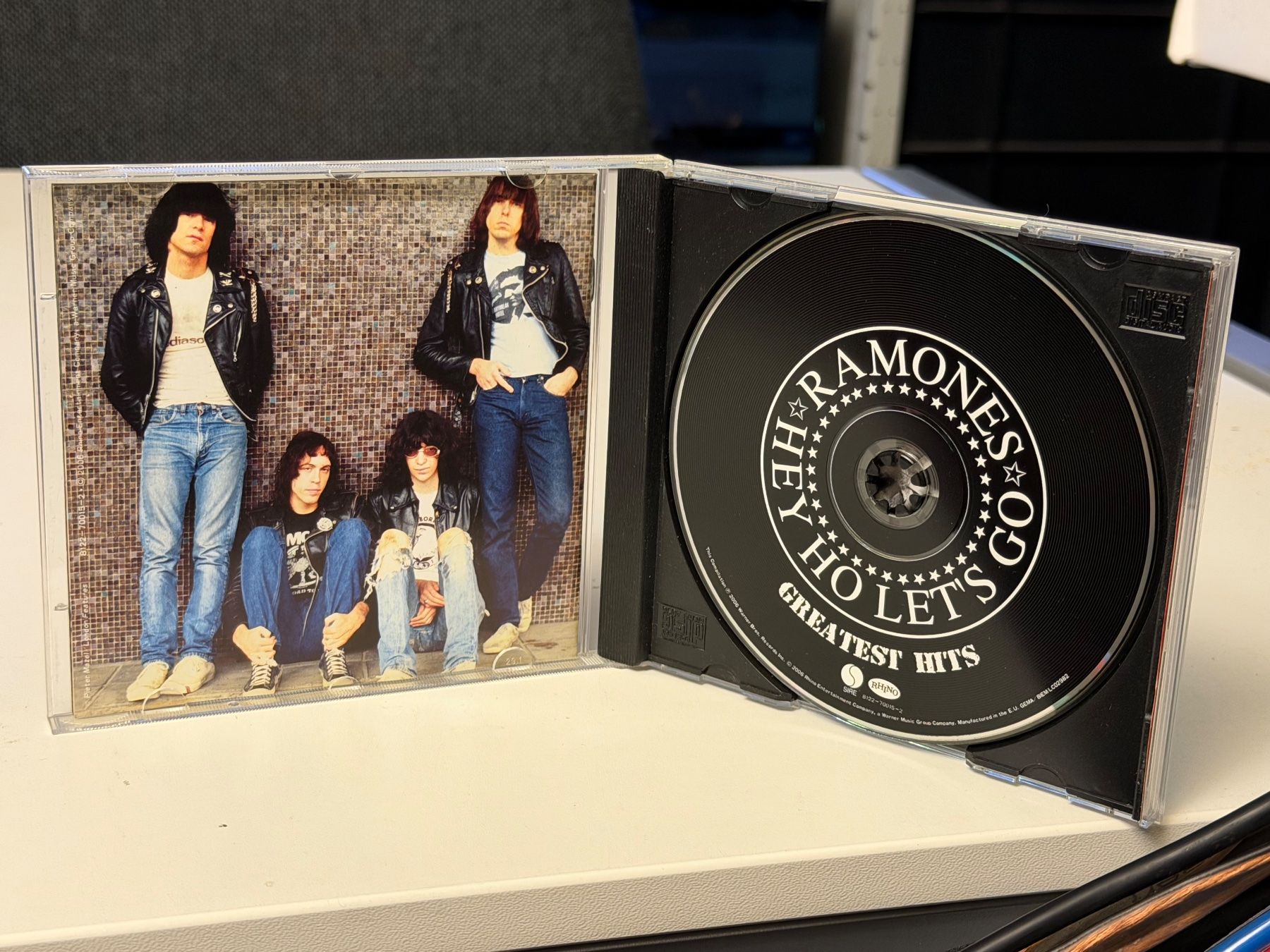 CDs: Ramones - Greatest Hits - HB21A – Neu (gemäss Beschreibung) aus Küsnacht ZH von Jazztilldawn 2
