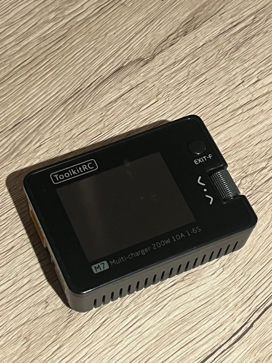 Akkus, Ladegeräte & Netzgeräte: ToolkitRC M7 Multi Ladegerät - 200W - 10A - 1-6S – Gebraucht aus Hinwil von helifreak_64