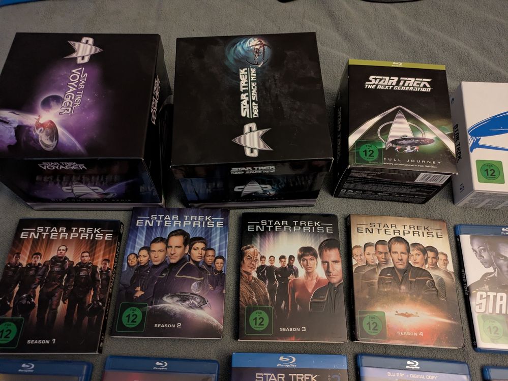 Star Trek Paket (Blu-ray/DVD Paket) (Gebraucht) in Suhr für CHF 191 ...