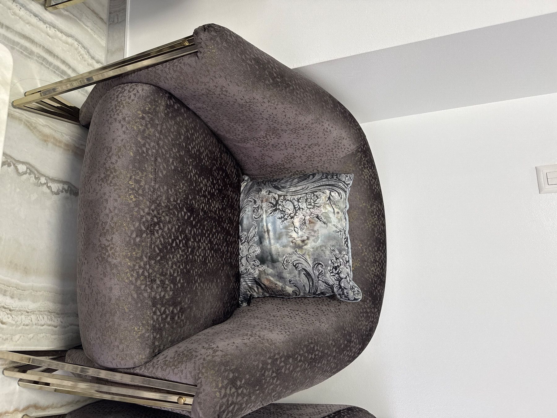 Sofas: Sofa Luxe SUPER PRIX – Neuf avec emballage d'origine à Orpund par dizi.98 5