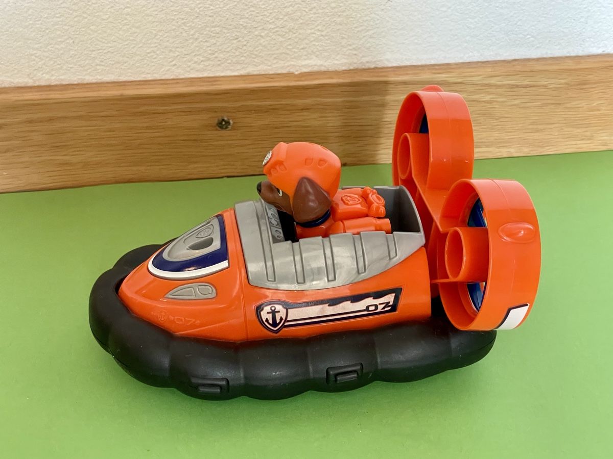 Spielzeuge: Paw Patrol Zuma Hovercraft mit Figur – Gebraucht aus Frauenfeld von MailoMaloney 1