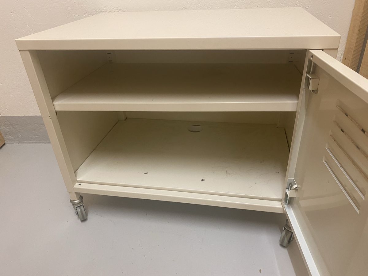 Ikea Metall Schrank, Aktenschrank, Rollcontainer, Top! (Gebraucht) in Basel für CHF 25 – nur Abholung auf Ricardo kaufen